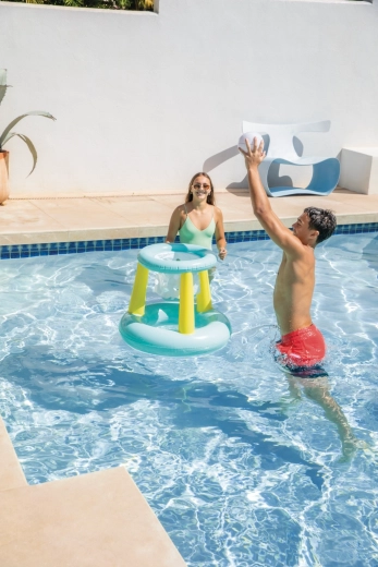 Stabilna plavajoča konstrukcija