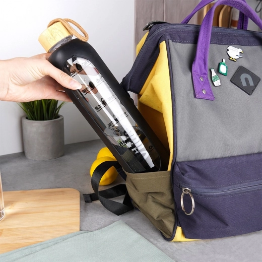 Idealna za na pot in v službo