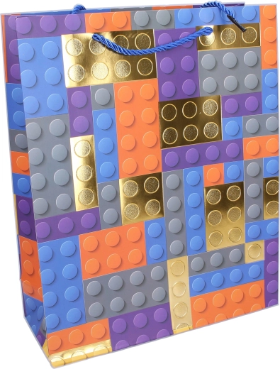 Igriv motiv gradbenih kock