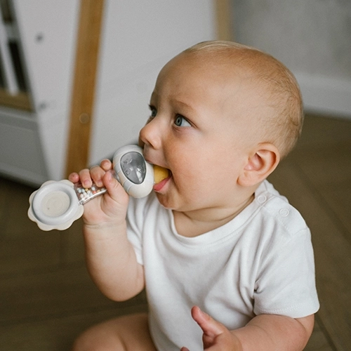 Silikonsko grizalo za olajšanje dlesnim