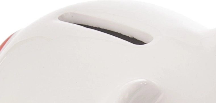 Praktična odprtina za jemanje denarja