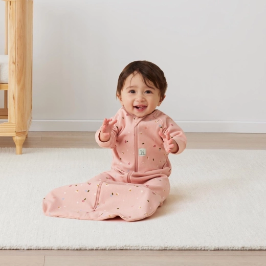 Two-way zipper for quick nappy changes