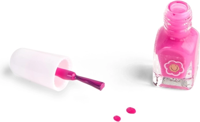 Barviti nohti v hipu