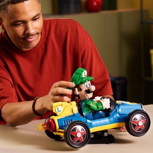 Poglobljeno sestavljanje s podporo LEGO Builder