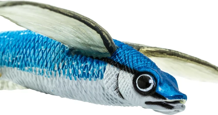 Hand-painted realistic details