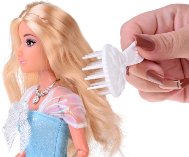 Lasje pripravljeni za pričeske