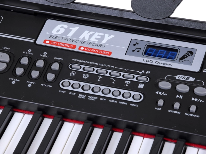 61 osvetljenih tipk za lahko učenje