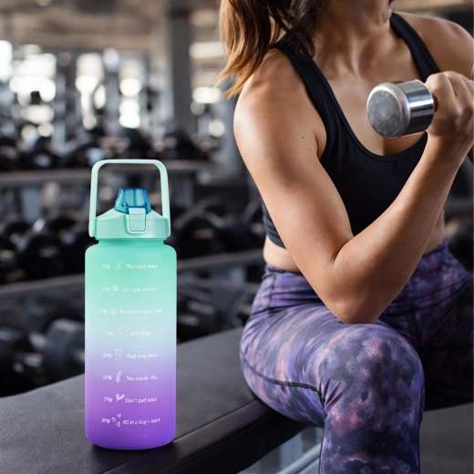 Široko grlo in čvrst ročaj