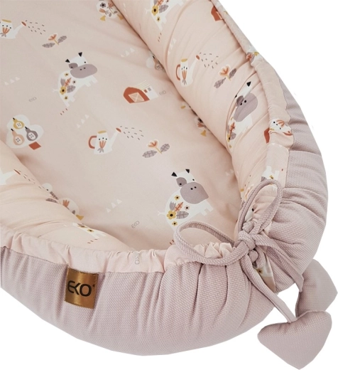 Visoki, oblazinjeni robovi za občutek objema