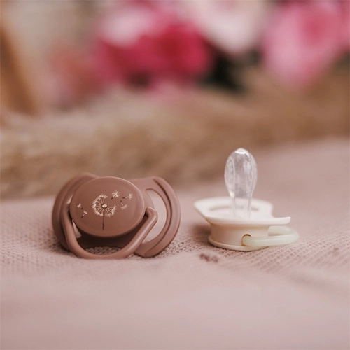 Mehak simetričen silikonski cucelj