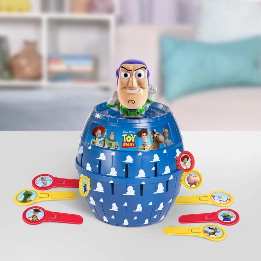 Toy Story dizajn in meči z liki