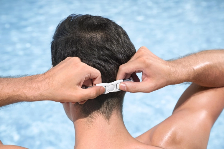 Hitro in natančno nastavljanje traku