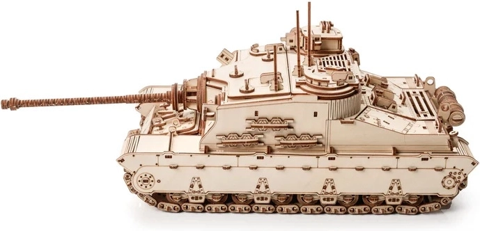 Realističen model tanka Tortoise