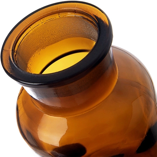 Širok vrat za enostavno polnjenje