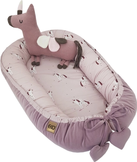 Nežni materiali in prikupen motiv Unicorn