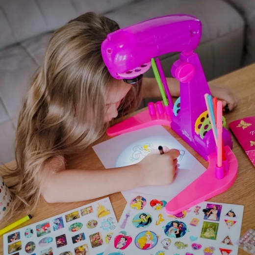 Nastavljiva zasnova za udobno ustvarjanje