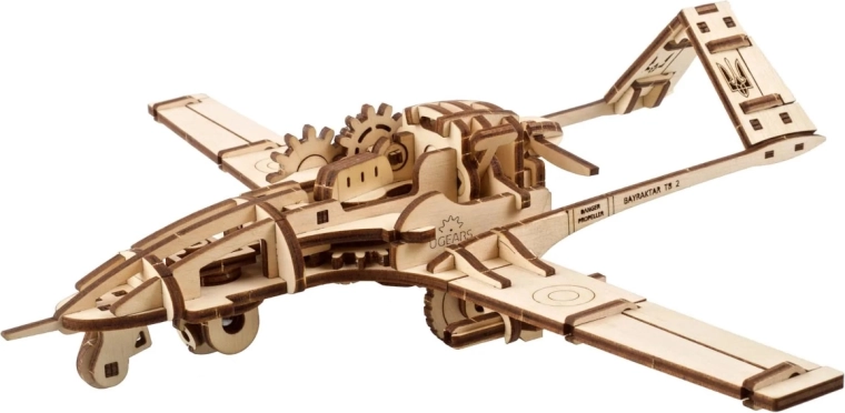 Ugears 3D lesena mehanska sestavljanka – bojni dron Bayraktar TB2