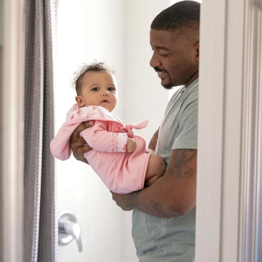 Varno zavijanje s pritrjenim pasom