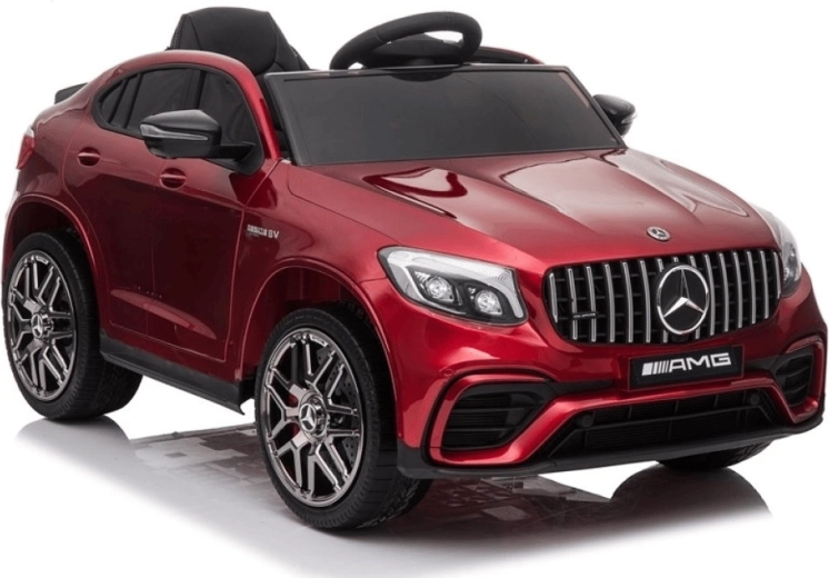 Realističen dizajn MERCEDES-AMG za pristno vozniško izkušnjo