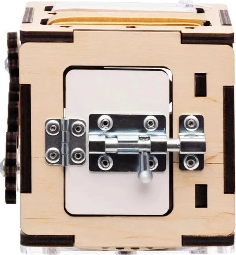 Vrata z zapahom in tečaji