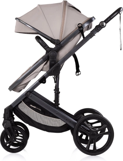 Vzmeten okvir in velika kolesa