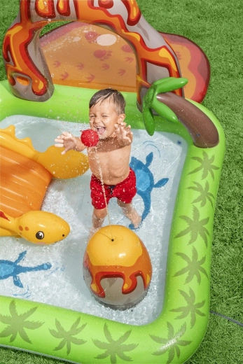 Vodni razpršilnik za osvežujočo zabavo