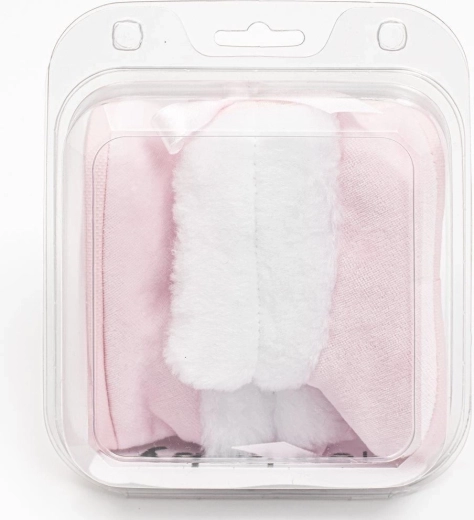 Darilna embalaža pripravljena za podarjanje