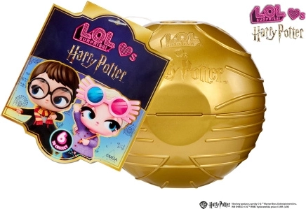 L.O.L. Surprise! punčka, navdihnjena s Harryjem Potterjem, v embalaži zlatonka – 1 kos