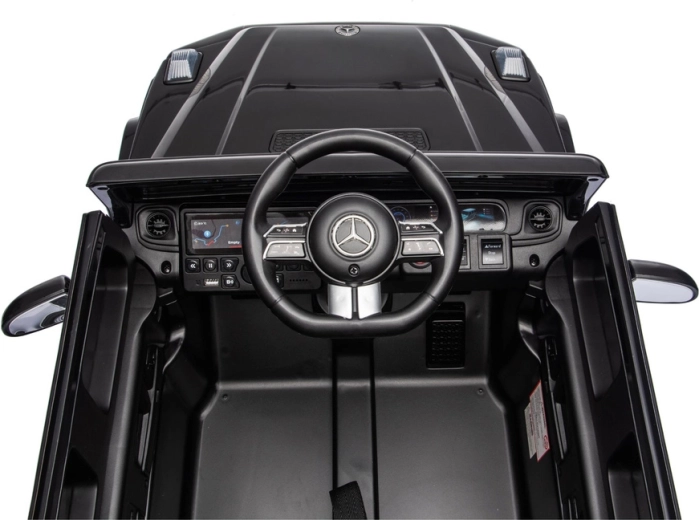 Podroben kokpit in volan Mercedes