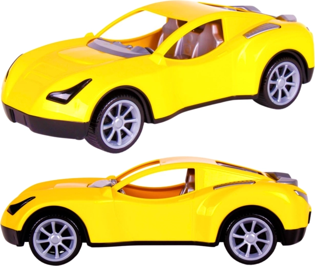 Velik model dolžine 38 cm