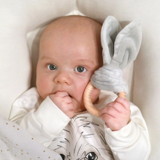 Olajšanje za dlesni in prva koordinacija