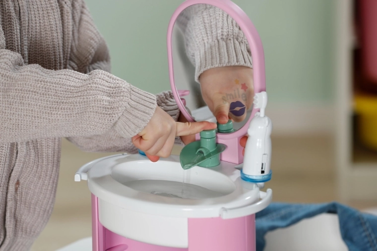 Running water without batteries
