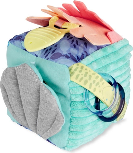 Raznolike teksture in šušteči elementi