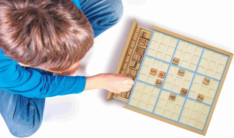 89 wooden game pieces