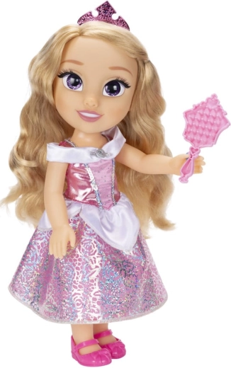 Kraljevski videz s tiaro in bleščečo obleko