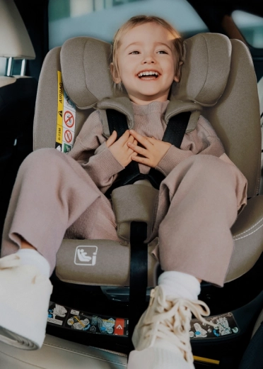 360° vrtljiva baza za enostavno nameščanje