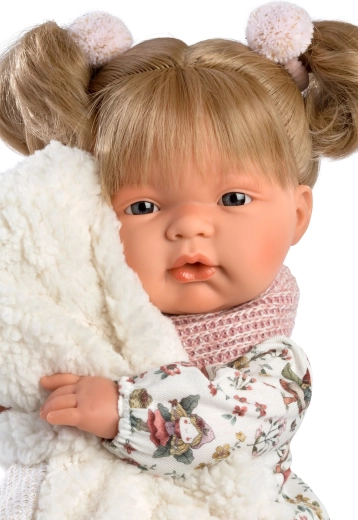 Priročno pakiranje z obešalnikom