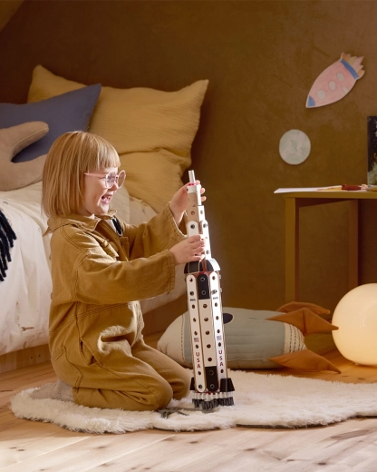 Ikonična raketa višine 60 cm