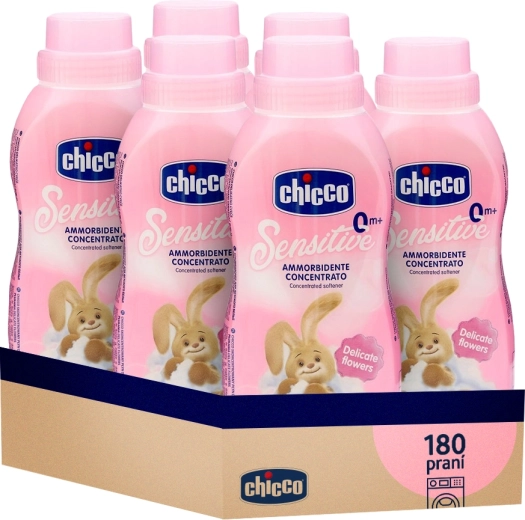 Chicco mehčalec Baby Sensitive Cvetni objem, koncentriran 750 ml (6×30 pranj)
