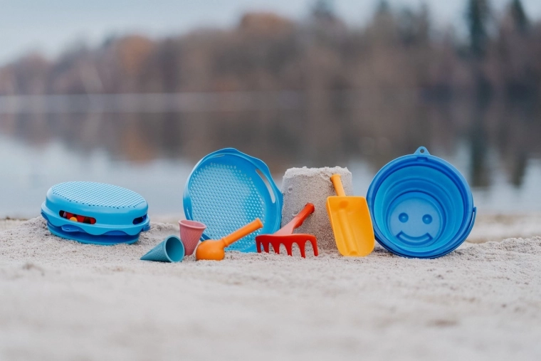 7v1 oprema za igro na plaži in v peskovniku