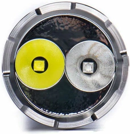 Dvojna svetloba: bela in UV 365 nm v enem