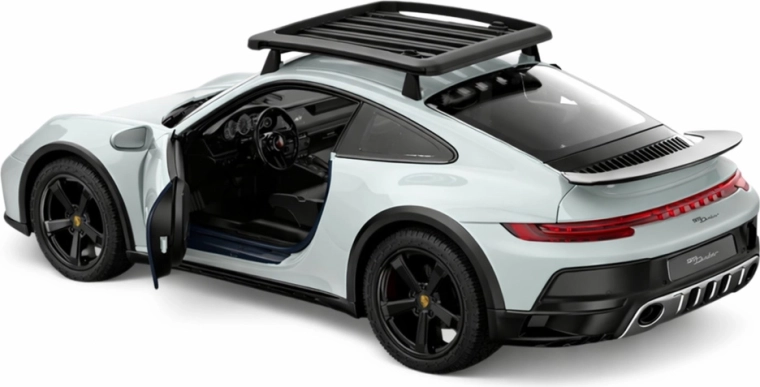 Odpirajoča se vrata in pristni detajli