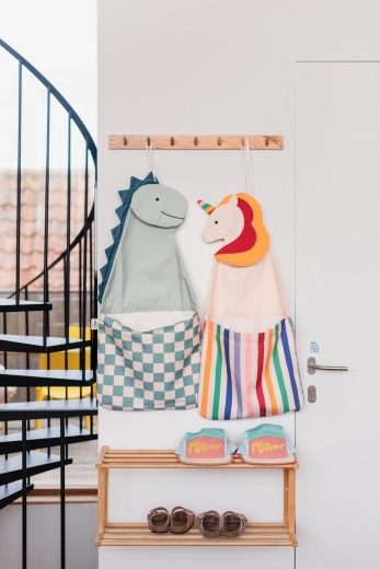 Vesel dizajn unicorn, ki popestri sobo