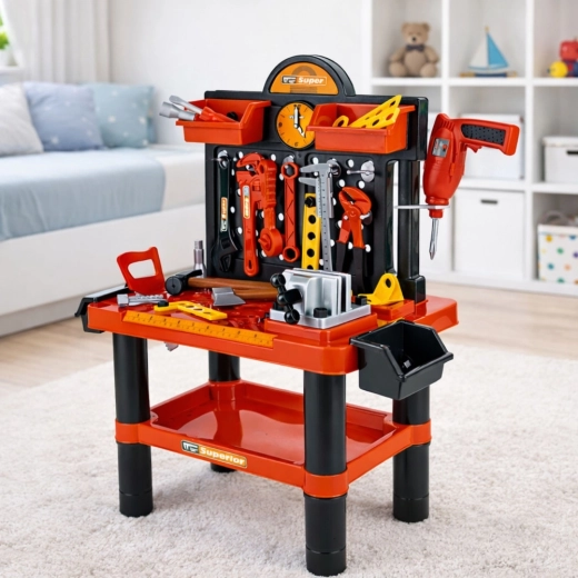 Realistična igra z baterijskim vrtalnikom