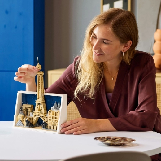 Veselje pri sestavljanju z aplikacijo LEGO Builder