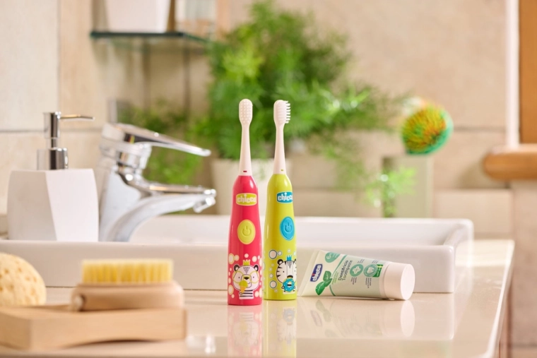 Vibracijsko čiščenje na baterijo