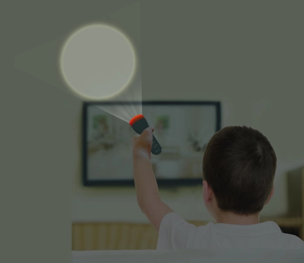 Svetla svetilka za odkrivanje tudi v temi