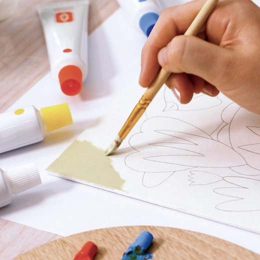 Natančne poteze in intenzivne barve