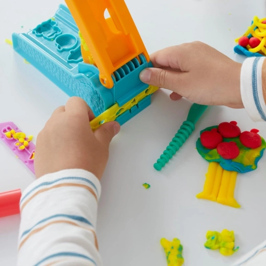 Tri barve Play-Doh