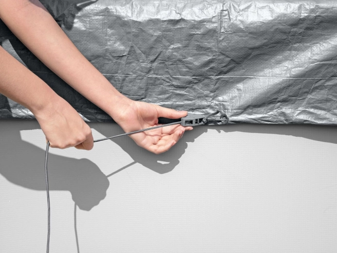 Vetroodporno pritrjevanje in tesno prileganje